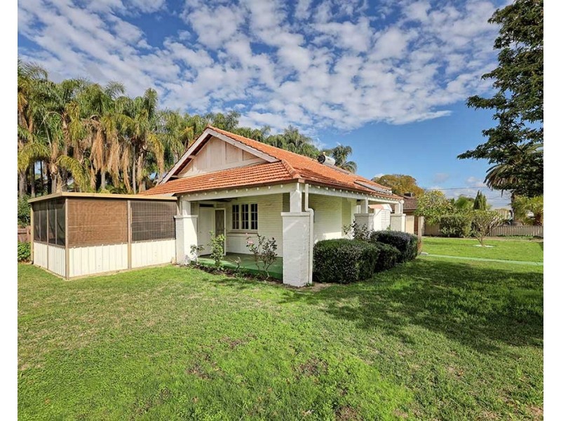 25 Kidman Avenue, South Guildford WA 6055