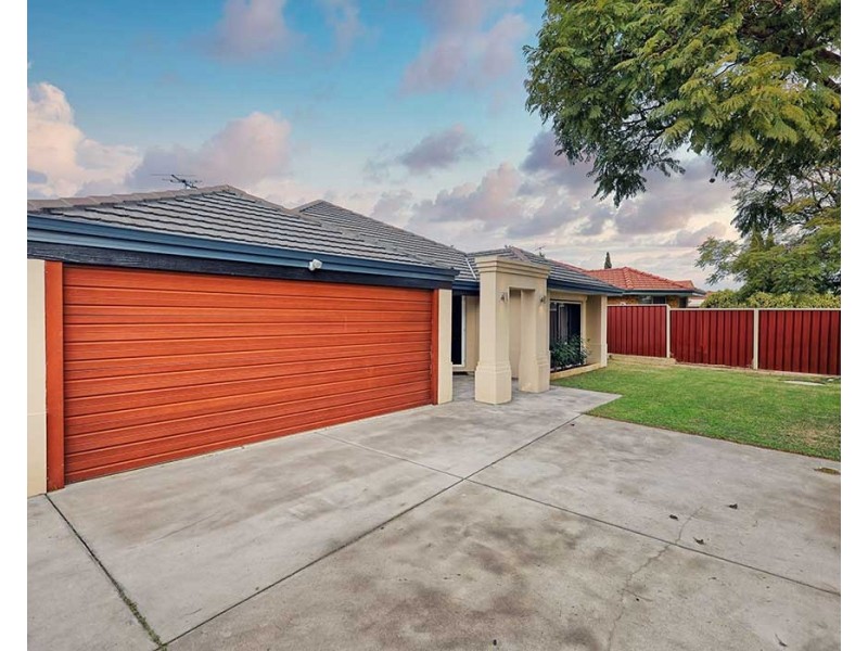 1 Myerson Crescent, Maida Vale WA 6057