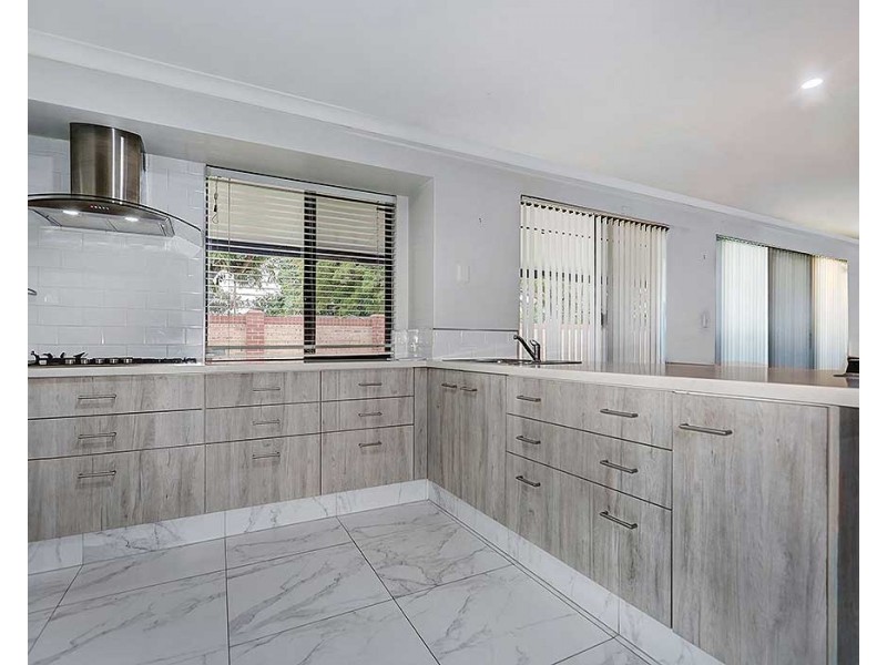 1 Myerson Crescent, Maida Vale WA 6057
