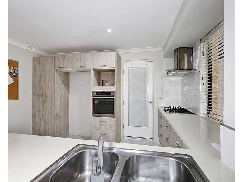 1 Myerson Crescent, Maida Vale WA 6057