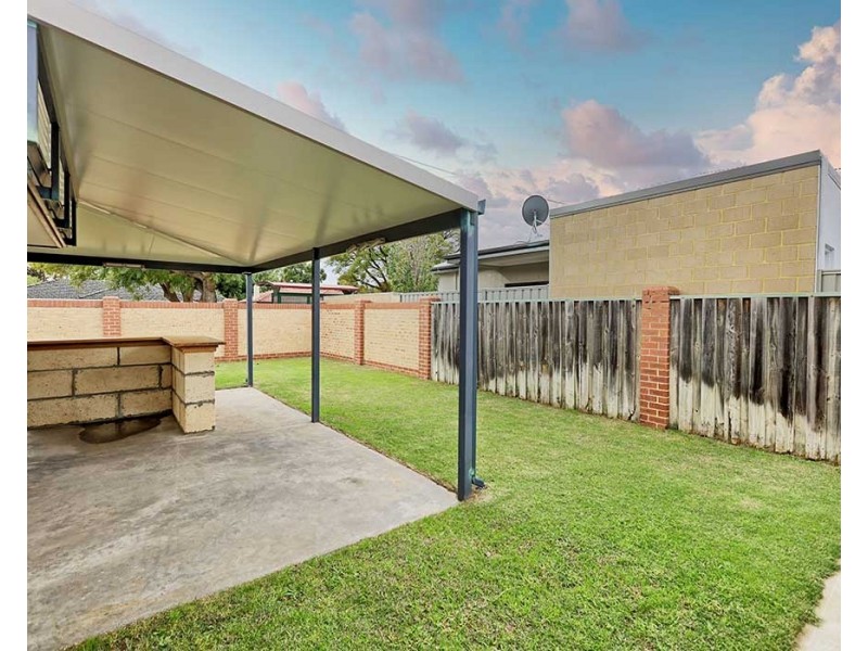 1 Myerson Crescent, Maida Vale WA 6057