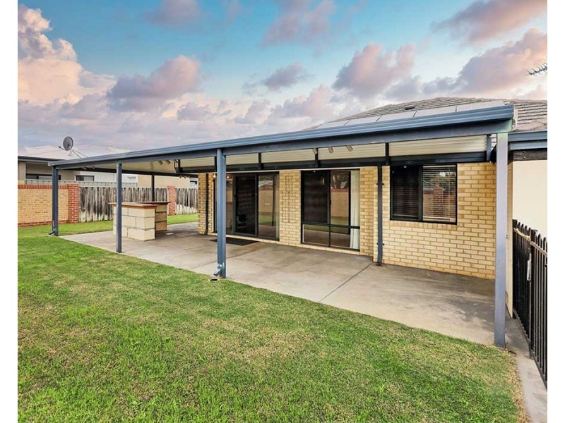 1 Myerson Crescent, Maida Vale WA 6057
