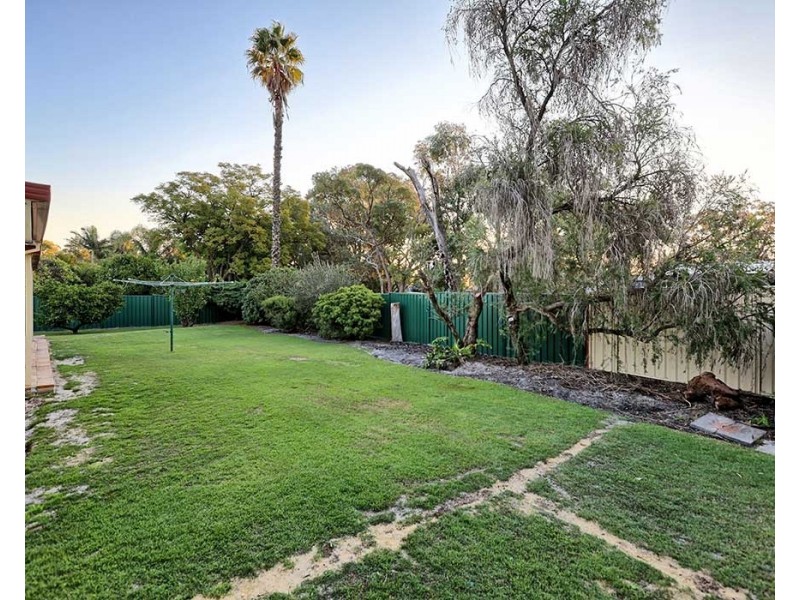 12 Tia Avenue, High Wycombe WA 6057