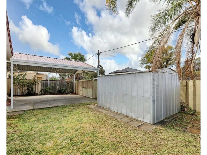 34 Hartfield Street, Queens Park WA 6107