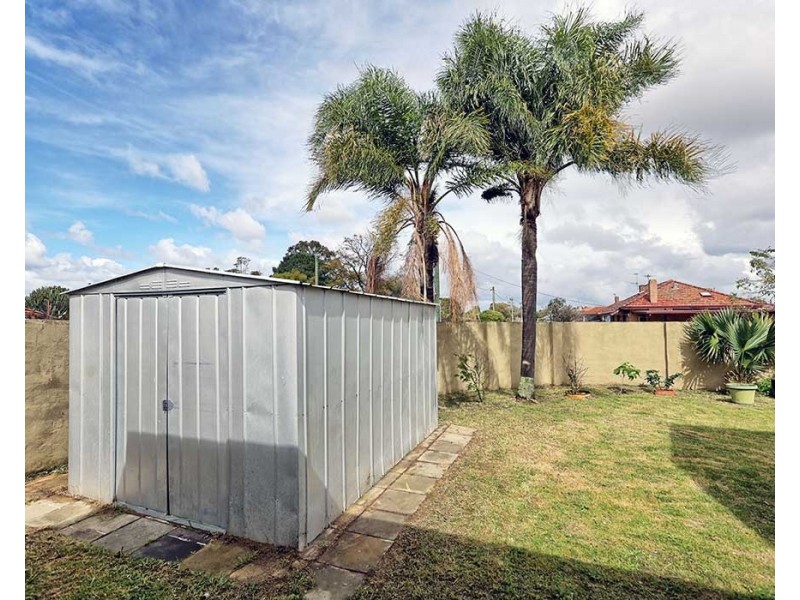 34 Hartfield Street, Queens Park WA 6107