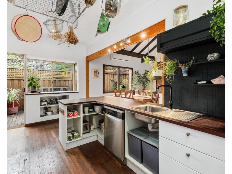 12 Longfellow Road, Gooseberry Hill WA 6076