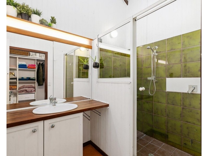 12 Longfellow Road, Gooseberry Hill WA 6076