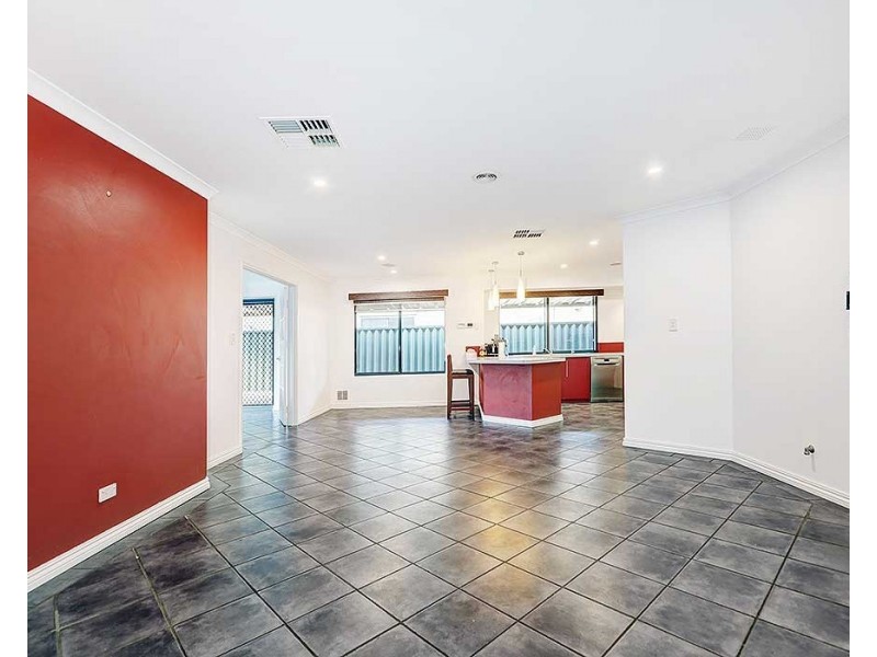 9 Fleet Circle, High Wycombe WA 6057