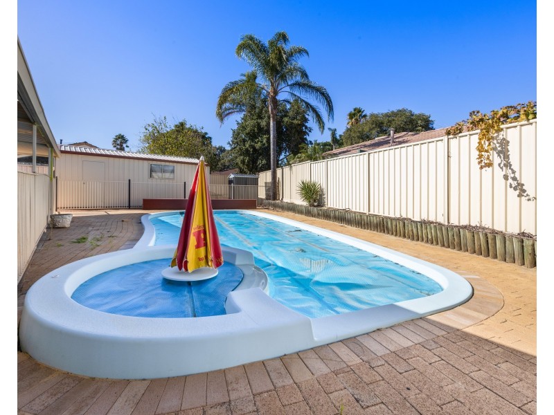 1 Galena Court, High Wycombe WA 6057