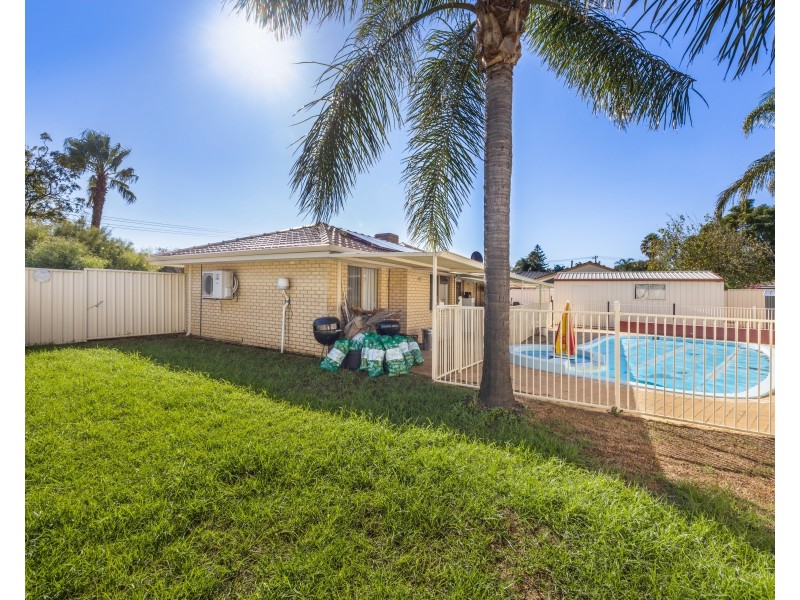 1 Galena Court, High Wycombe WA 6057