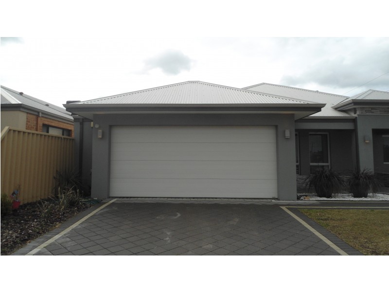 24 Clearwater Drive, Southern River WA 6110