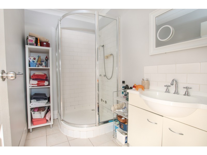 12B Burrowa St, Armadale WA 6112