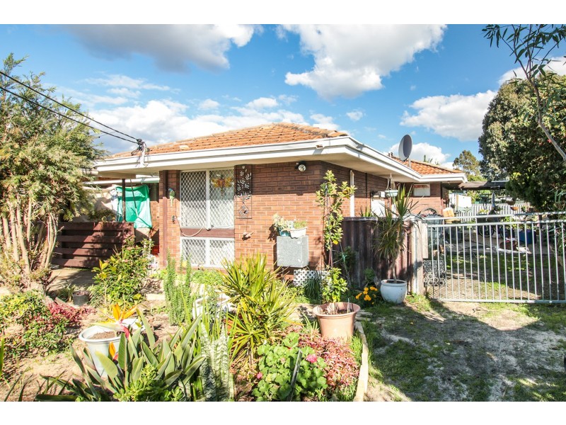 12B Burrowa St, Armadale WA 6112
