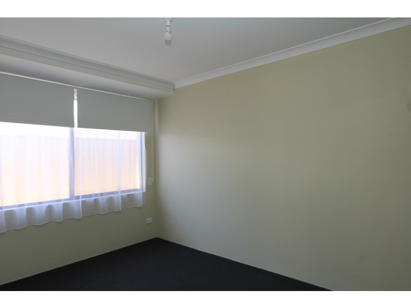 6 Mawson Close, Seville Grove WA 6112