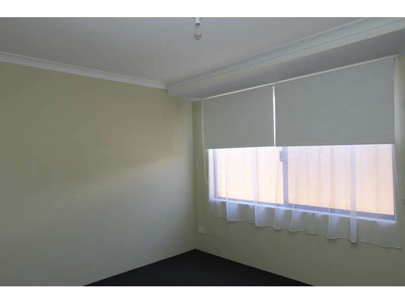 6 Mawson Close, Seville Grove WA 6112