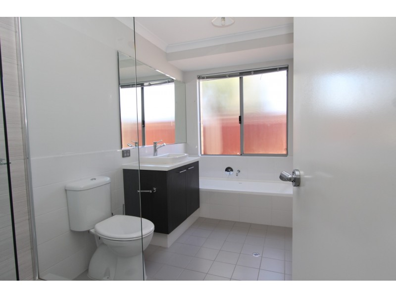 6A Mawson Close, Seville Grove WA 6112