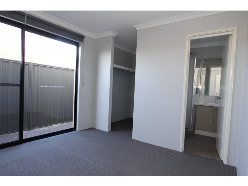 62D Henry Street, East Cannington WA 6107