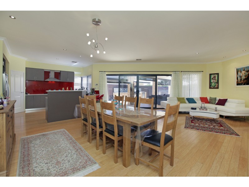 5 Elemi Bend, Atwell WA 6164