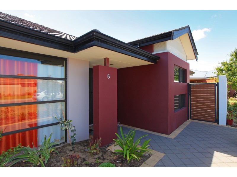 5 Elemi Bend, Atwell WA 6164