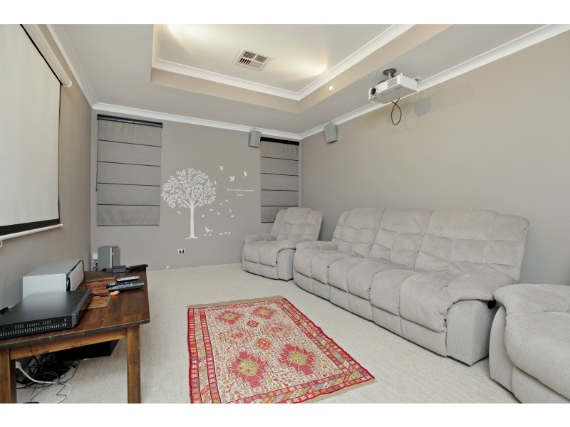 5 Elemi Bend, Atwell WA 6164