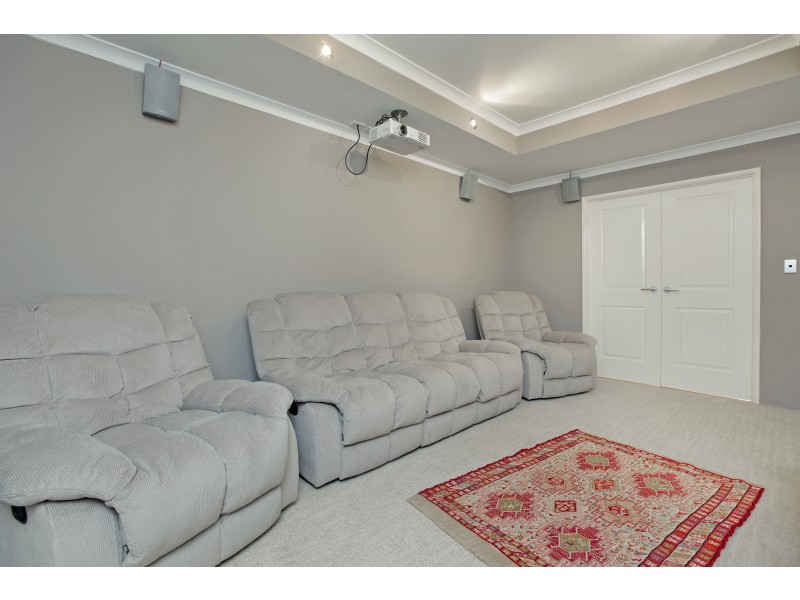 5 Elemi Bend, Atwell WA 6164