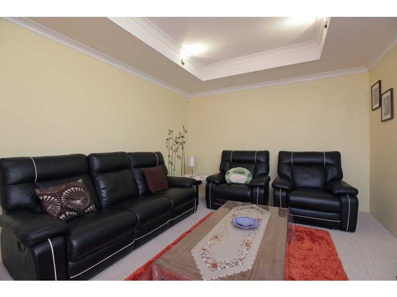 5 Elemi Bend, Atwell WA 6164