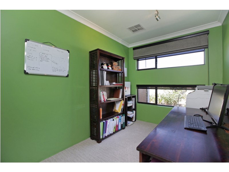 5 Elemi Bend, Atwell WA 6164