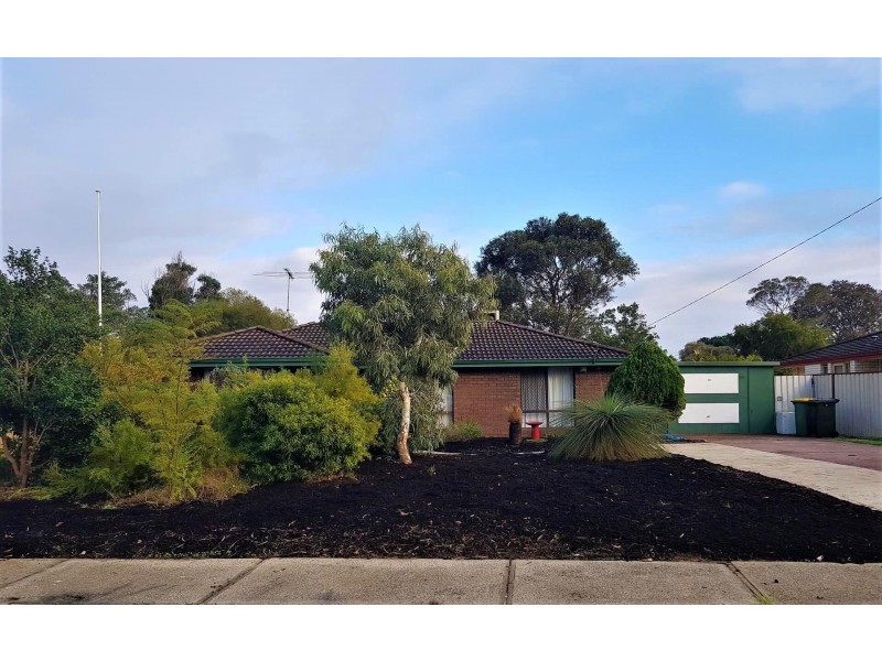 12 Sovereign Place, Forrestfield WA 6058