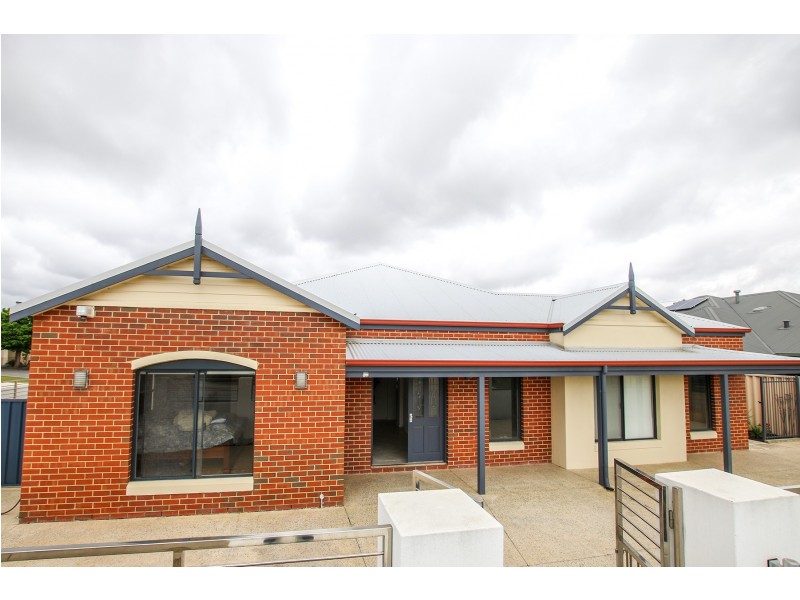 74 Harmony Avenue, Atwell WA 6164