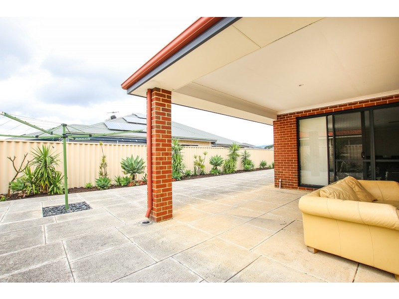 74 Harmony Avenue, Atwell WA 6164