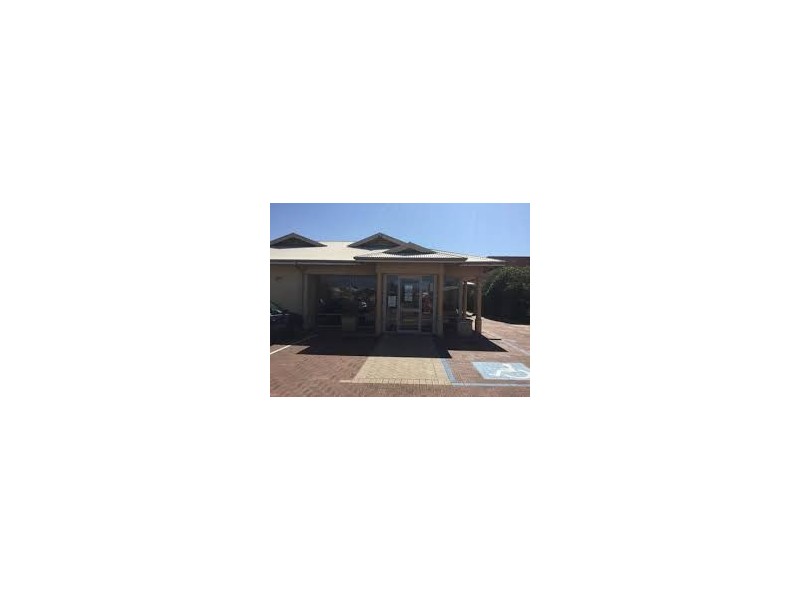 8 Oak Street, Cannington WA 6107
