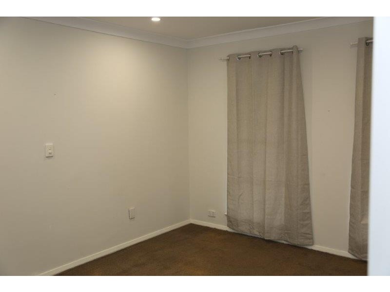 6 Jacobsen Way, Thornlie WA 6108