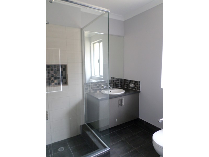 27 Kinsella Avenue, Byford WA 6122