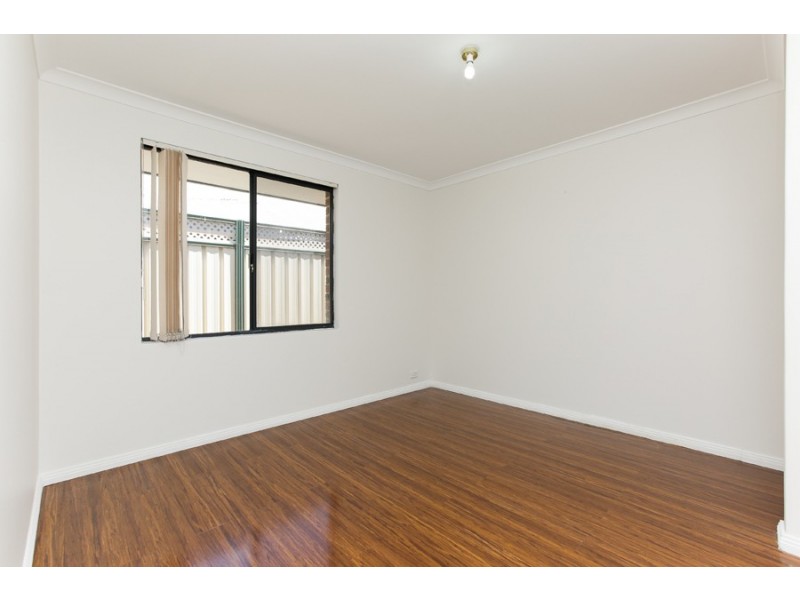 21 Minerva Loop, Success WA 6164