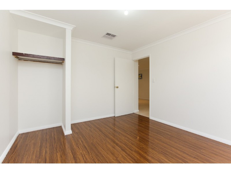 21 Minerva Loop, Success WA 6164