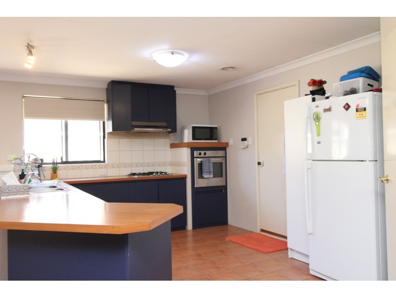 31 Kingia Way, Canning Vale WA 6155