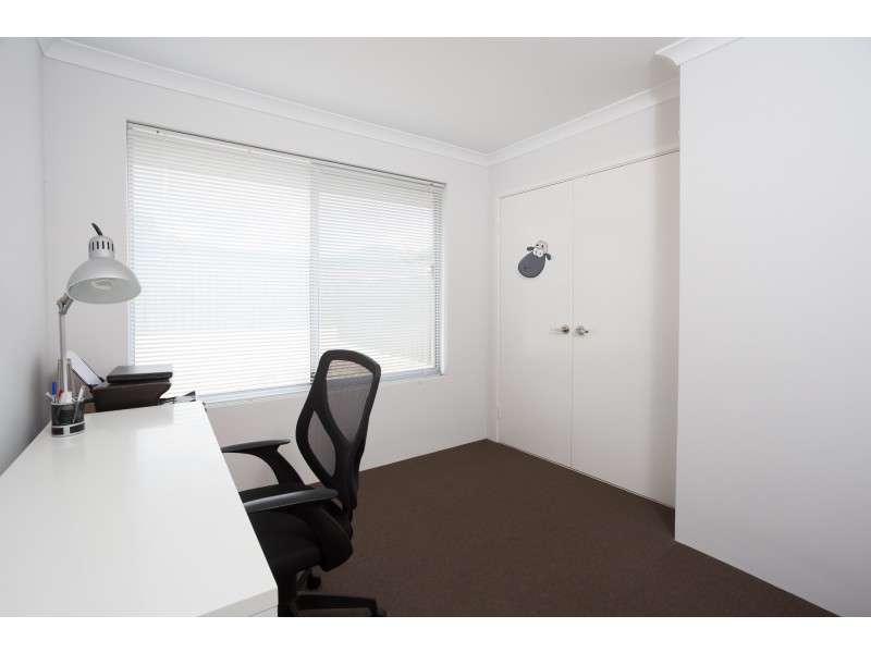 17 Harding Street, Hilbert WA 6112