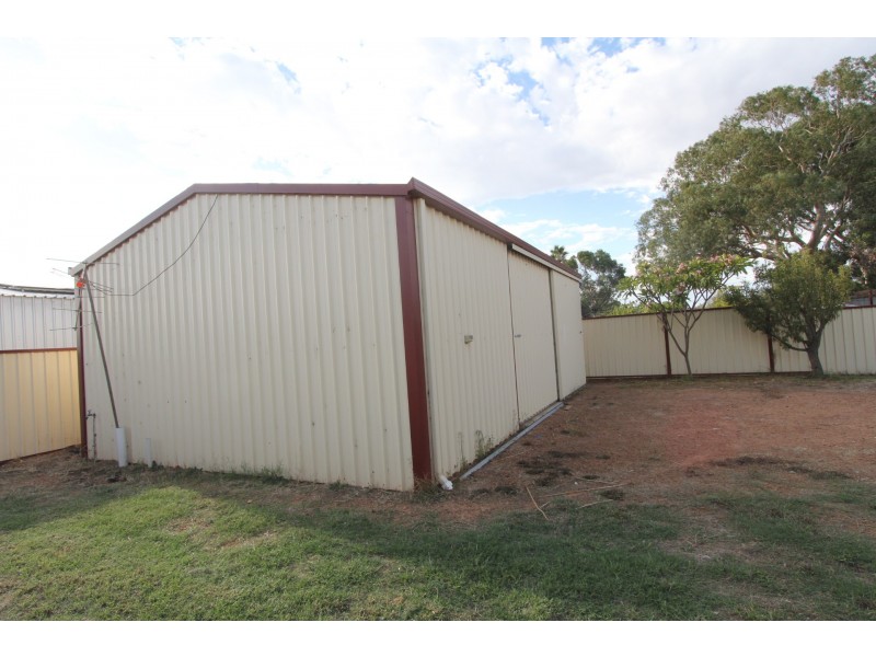 89 Beaconsfield Avenue, Midvale WA 6056