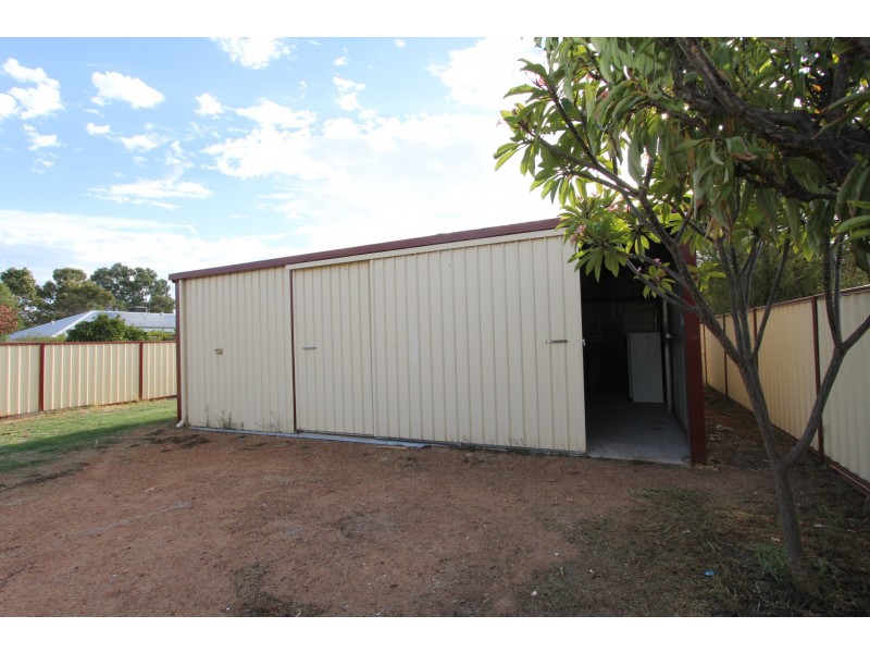 89 Beaconsfield Avenue, Midvale WA 6056