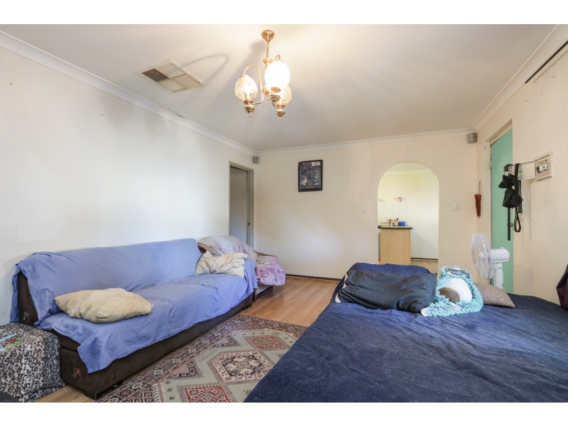 14 Cambell Road, Armadale WA 6112