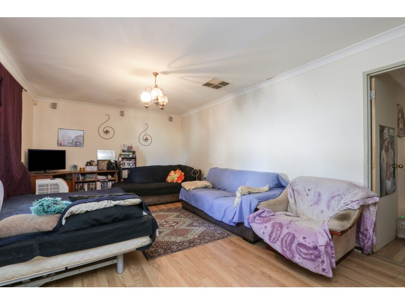 14 Cambell Road, Armadale WA 6112