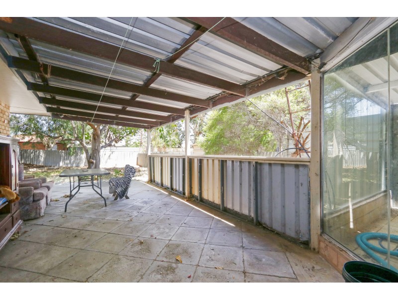 14 Cambell Road, Armadale WA 6112