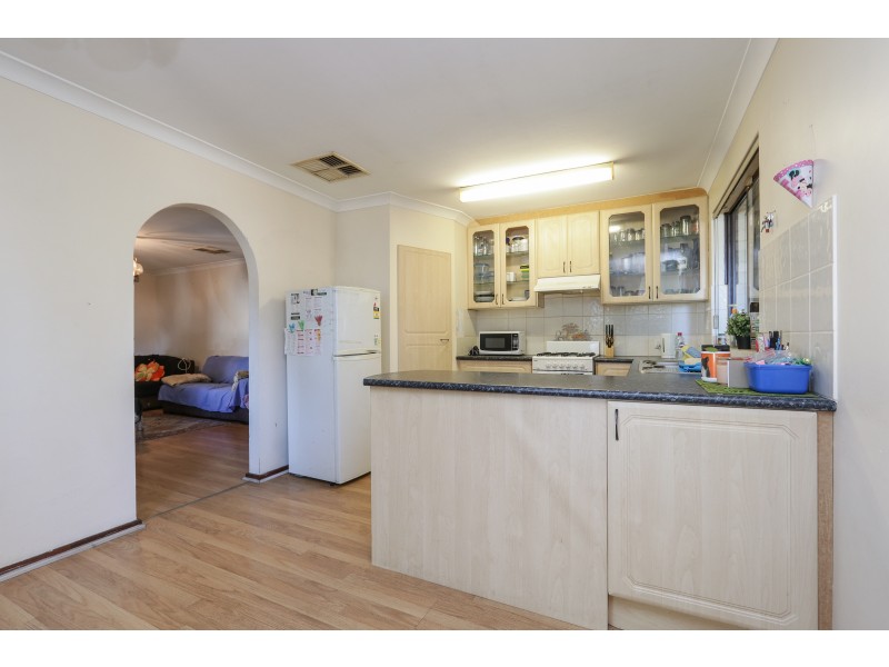 14 Cambell Road, Armadale WA 6112