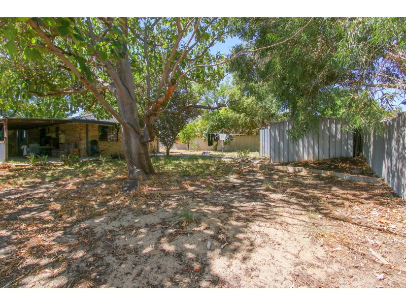 14 Cambell Road, Armadale WA 6112