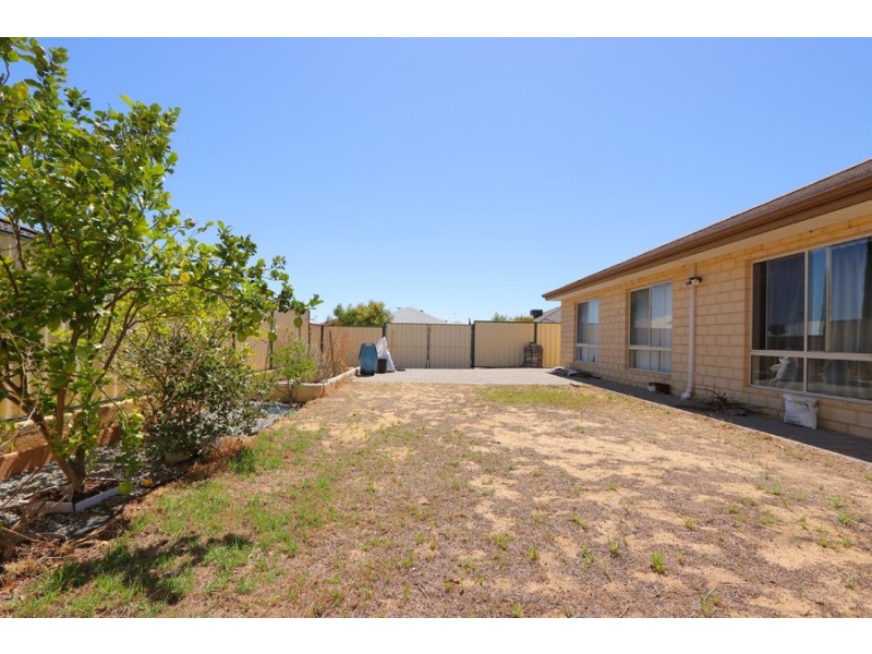 23 Pira Loop, Byford WA 6122
