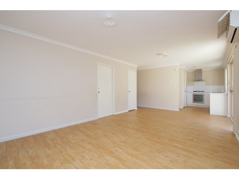 1,2,3 &4/367  Railway Avenue, Armadale WA 6112