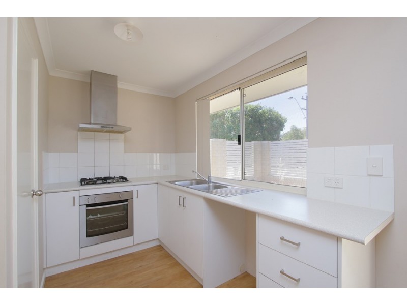 1,2,3 &4/367  Railway Avenue, Armadale WA 6112