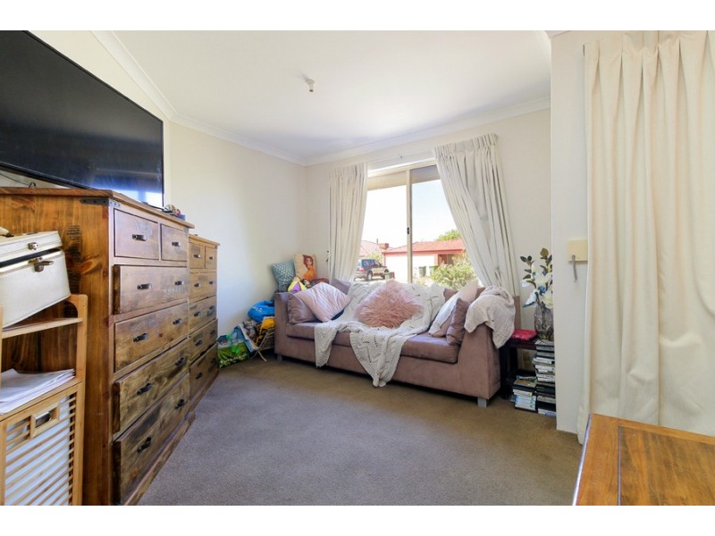 4 Shoalhaven Place, Waikiki WA 6169