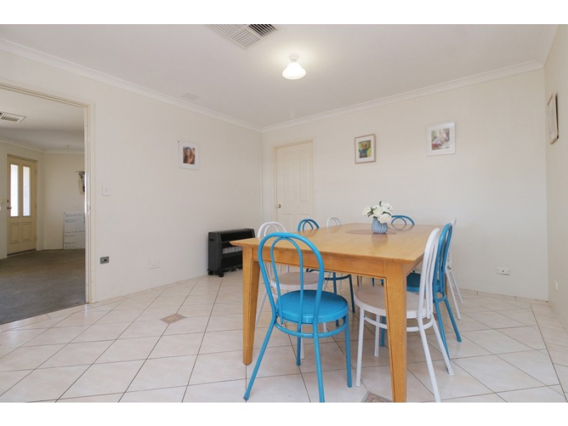 4 Shoalhaven Place, Waikiki WA 6169