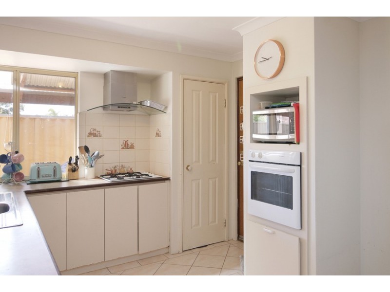 4 Shoalhaven Place, Waikiki WA 6169